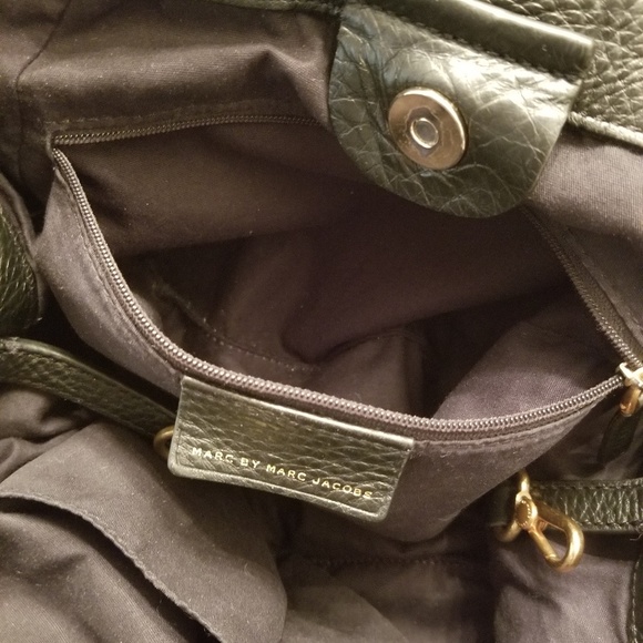 Authentic Marc by Marc Jacobs Q Fran Satchel. - Picture 6 of 7